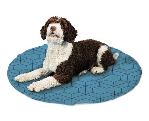 Heart to Tail 
 Large Round Cooling Mat