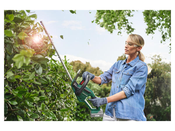20V Cordless Hedge Trimmer