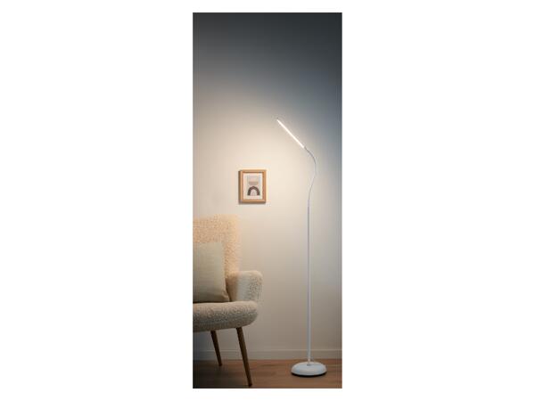 Stojací LED lampa