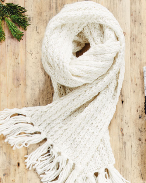 Avenue Tassels Ladies Knitted Scarf