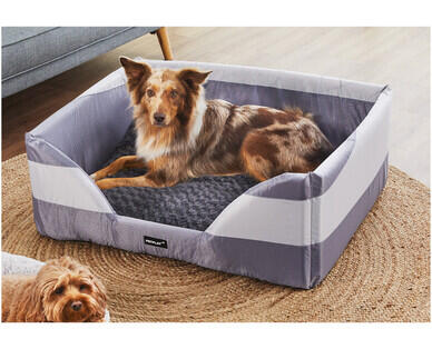 Self-Heating Dog Bed