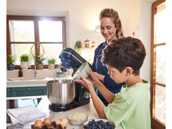 Black stand mixer