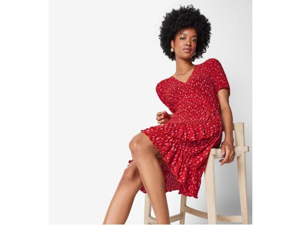 Ladies' dress