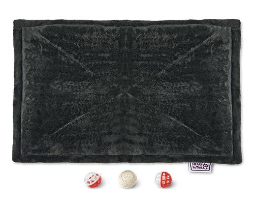 Heart to Tail 
 Cat Warming Mat