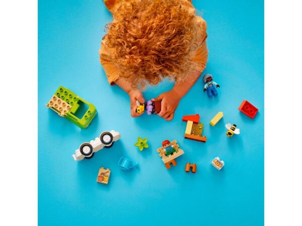 Lego Large LEGO(R) Play Set - Caring for Bees and Beehives