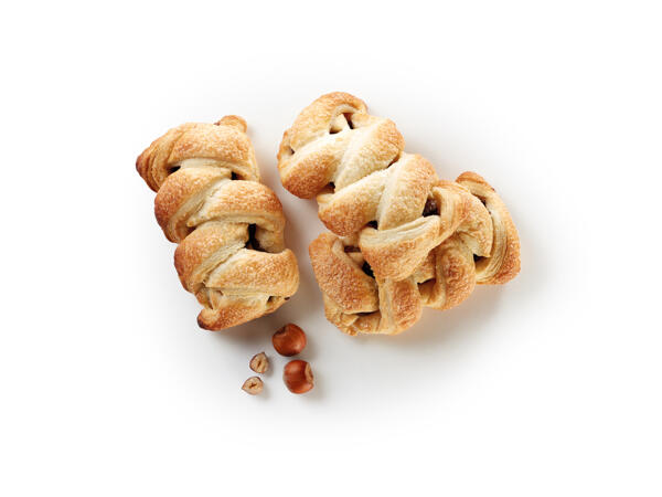 Braid with Hazelnuts