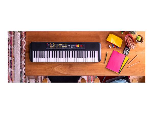 YAMAHA Digital Keyboard PSR-F52