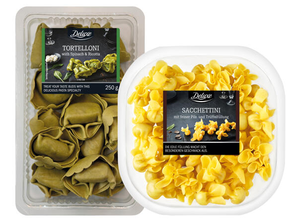 Frische gefüllte Eierteigware