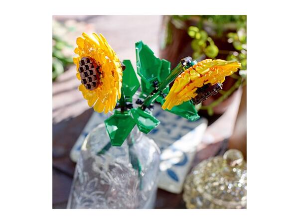 LEGO(R) Sunflowers - 191 Pieces