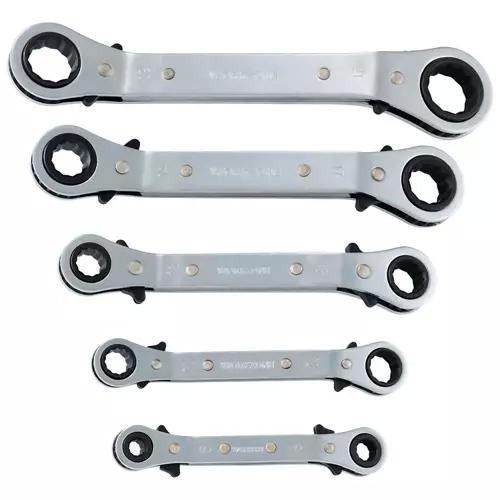 Ratchet Spanners