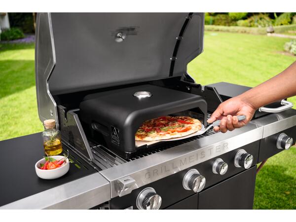 Barbecue Pizza Oven