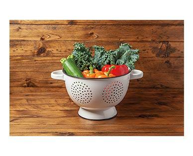 Crofton 
 Farmhouse Colander