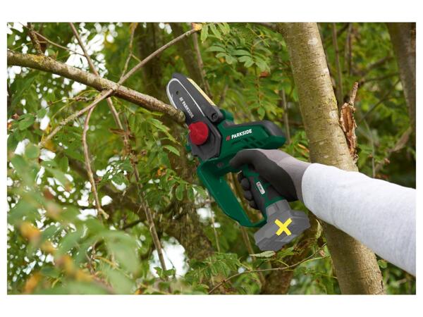 Cordless Pruning Saw