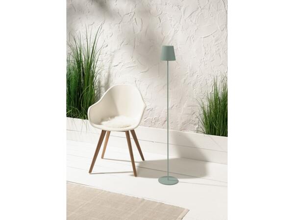 Cordless LED floor lamp