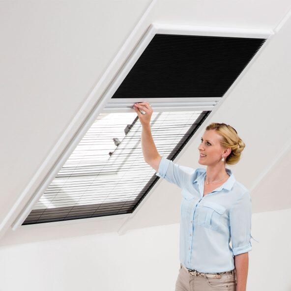 Fliegengitter und Sonnenschutz für Dachfenster
