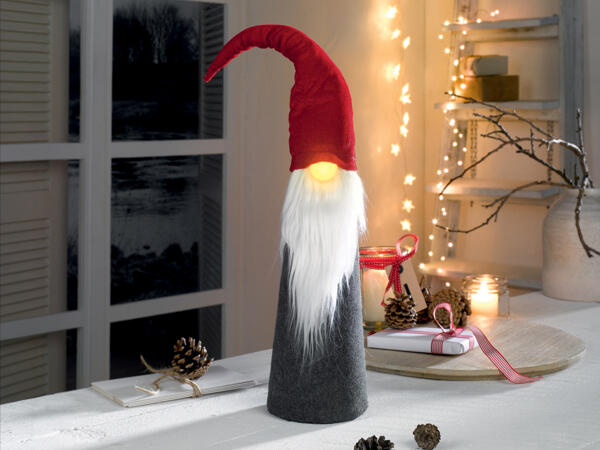 Light-Up Christmas Gnome