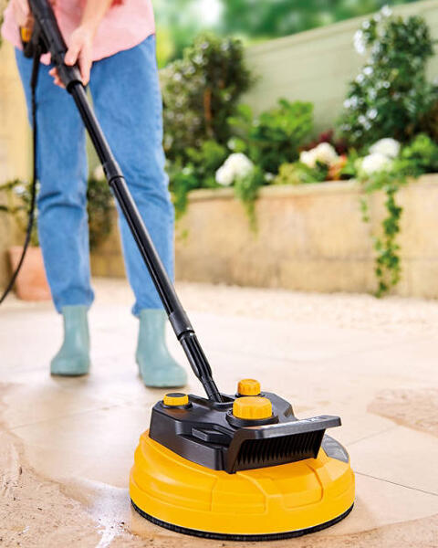 Patio and Wall Cleaner