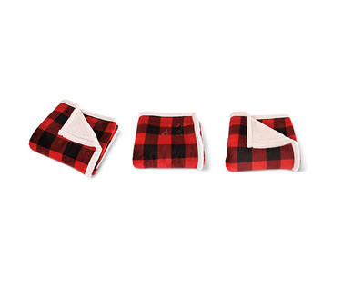 Heart to Tail Pet Throw