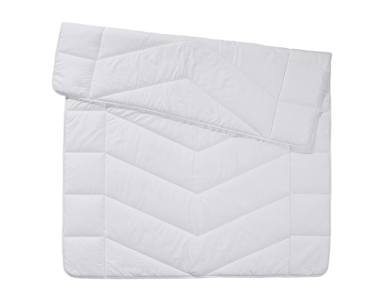 MERADISO(R) Sanitized(R) Body Zone Duvet