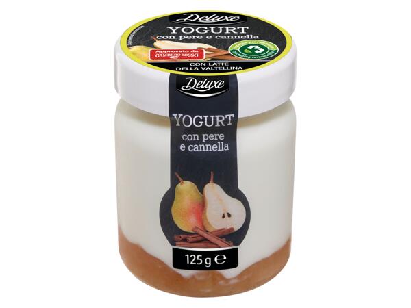 Yogurt with pears and cinnamon
