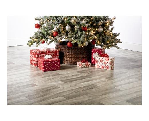 Merry Moments 
 Tree Collar