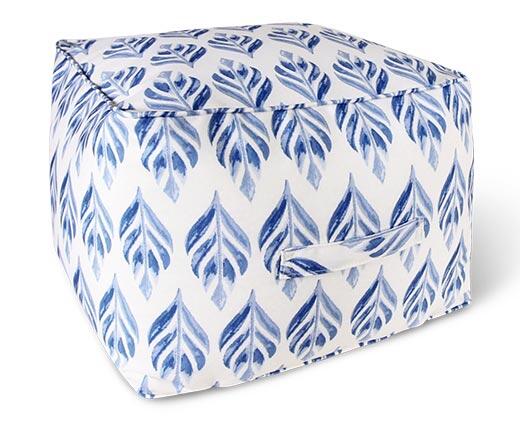 Belavi 
 Outdoor Pouf