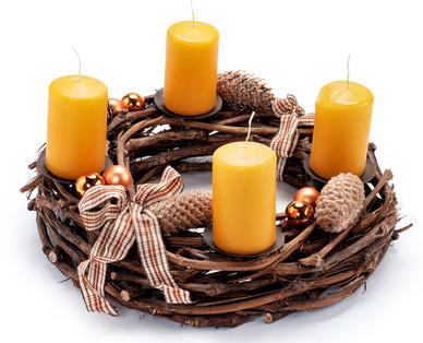 Adventkranz aus Weinreben