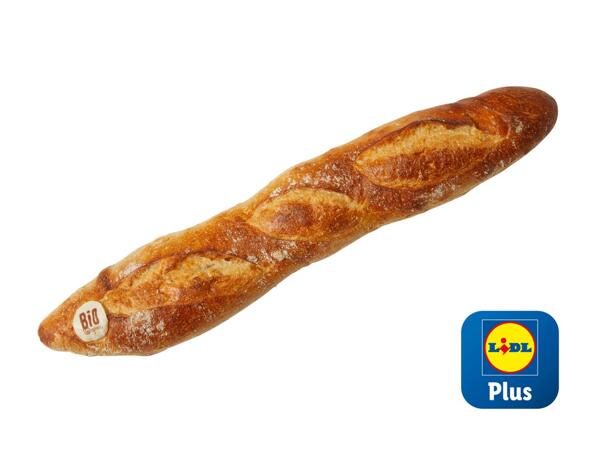 Baguette bio cuite au four traditionnel