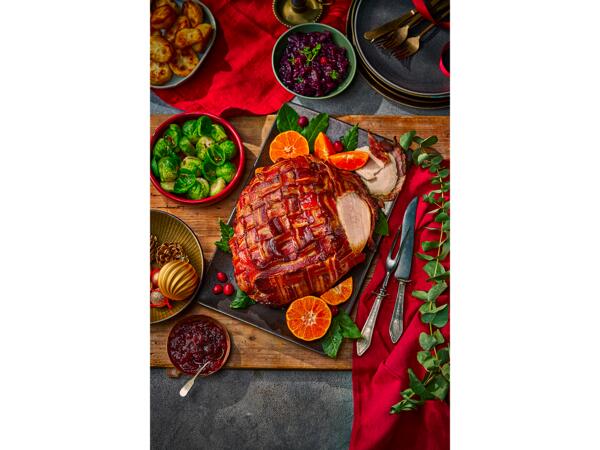 Bronze Turkey Crown Dressed with Bacon Lattice 1.8kg
