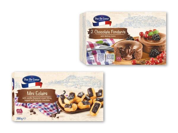 Chokoladekager eller mini eclairs