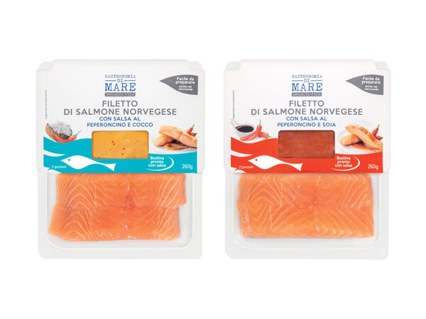 Salmon fillet with sauce