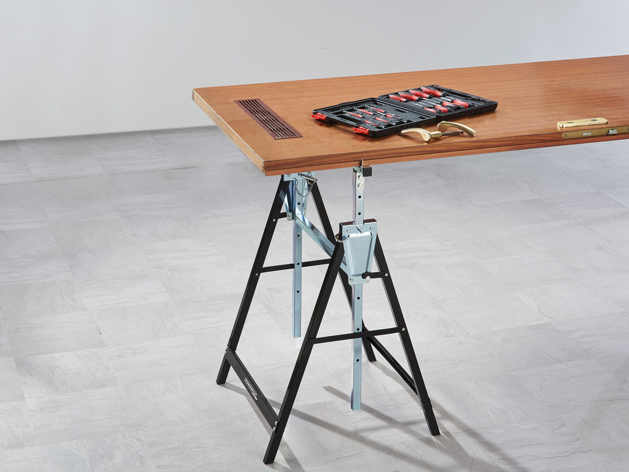 Powerfix Profi Telescopic Trestle1