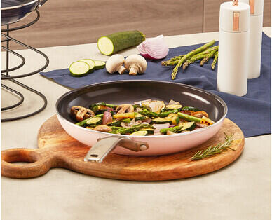 Blue Diamond or Pink Diamond Frypan – 28cm