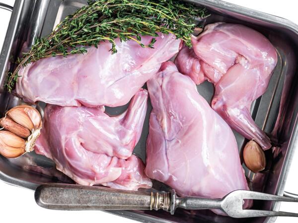 Kaninchenstücke mit Leber