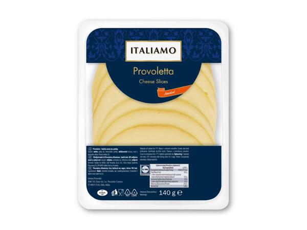 Provoletta ost i skiver eller bøffel mozzarella