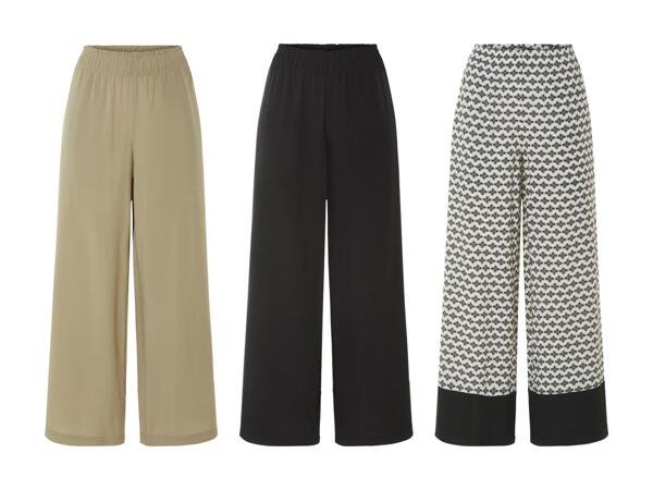 Pantaloni a gamba ampia