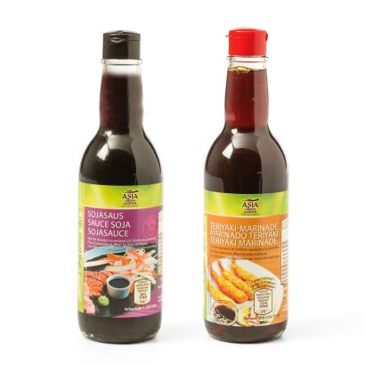 Sojasauce oder Teriyaki-Marinade