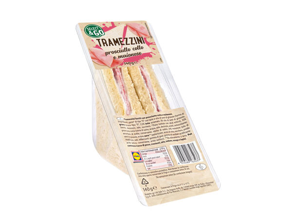 Sandwiches with cooked ham and mayo