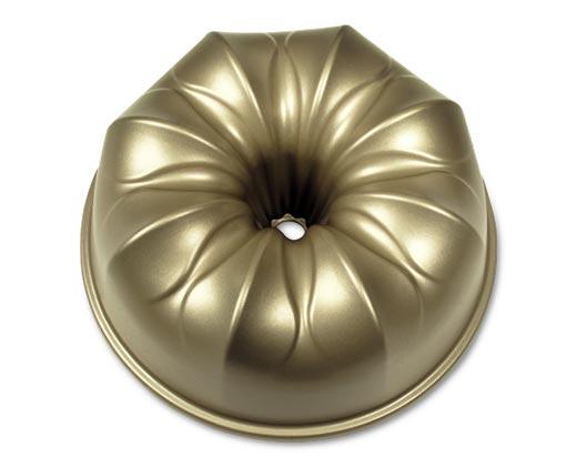 Crofton 
 Small Holiday Baking Pan