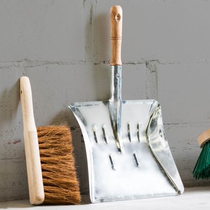 Ramassette avec brosse