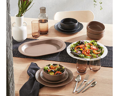 Darlington Dinnerware 4 Pack - Black or White