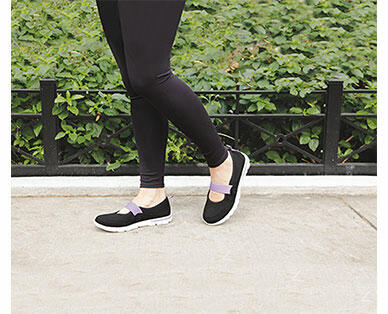 Crane Ladies' Memory Foam Walking Shoes