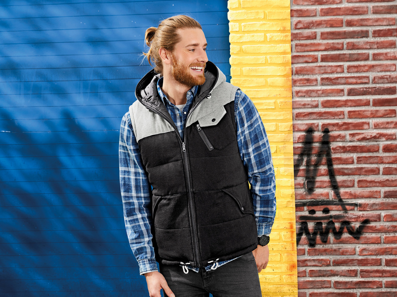 Livergy Reversible Gilet1
