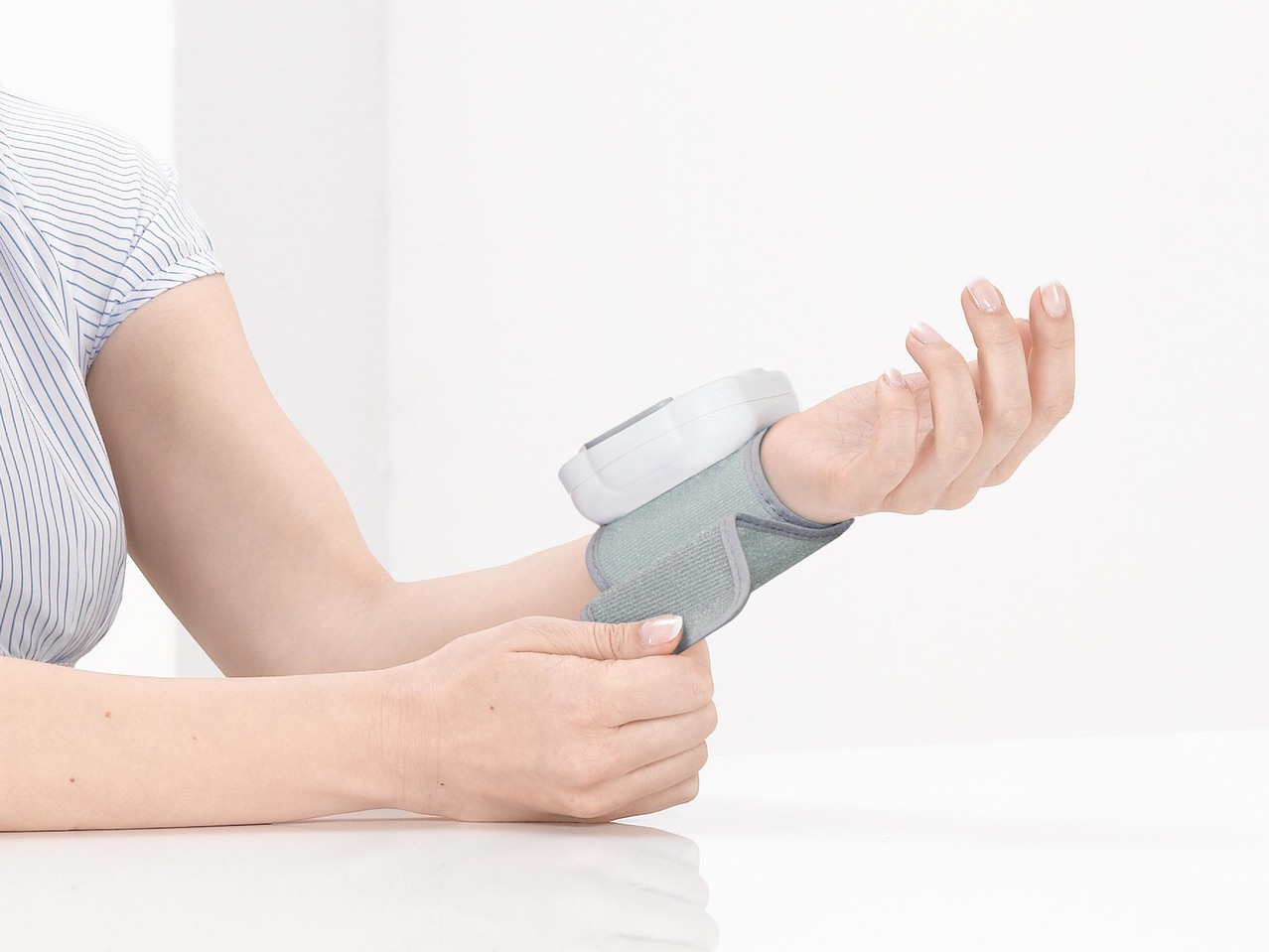 Wrist Blood Pressure Monitor