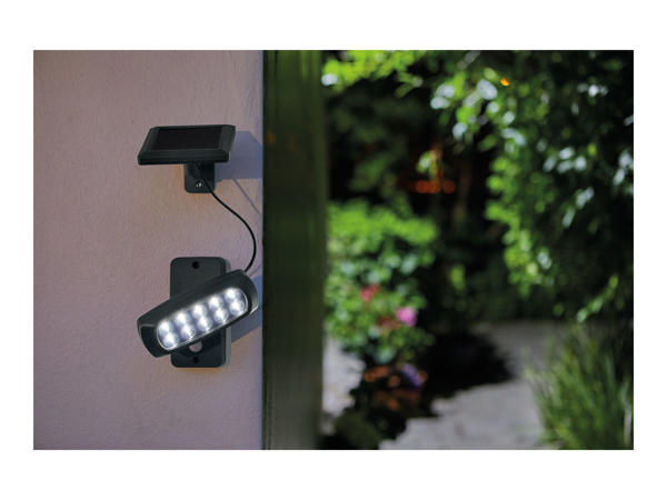 Livarno Lux LED Solar Spotlight1