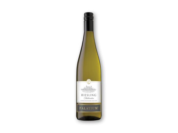 Gewürztraminer Spätlese, Riesling, Liebfraumilch eller Sekt Burg Schöneck