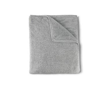 Huntington Home 60" x 70" Feather Soft Throw