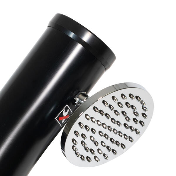 Solar-Dusche geschwungen