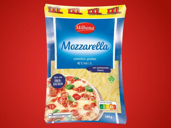 Mozzarella gerieben