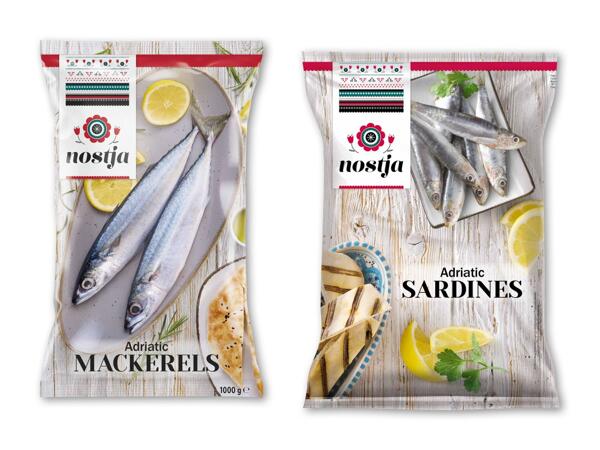 Hele makreller eller sardiner